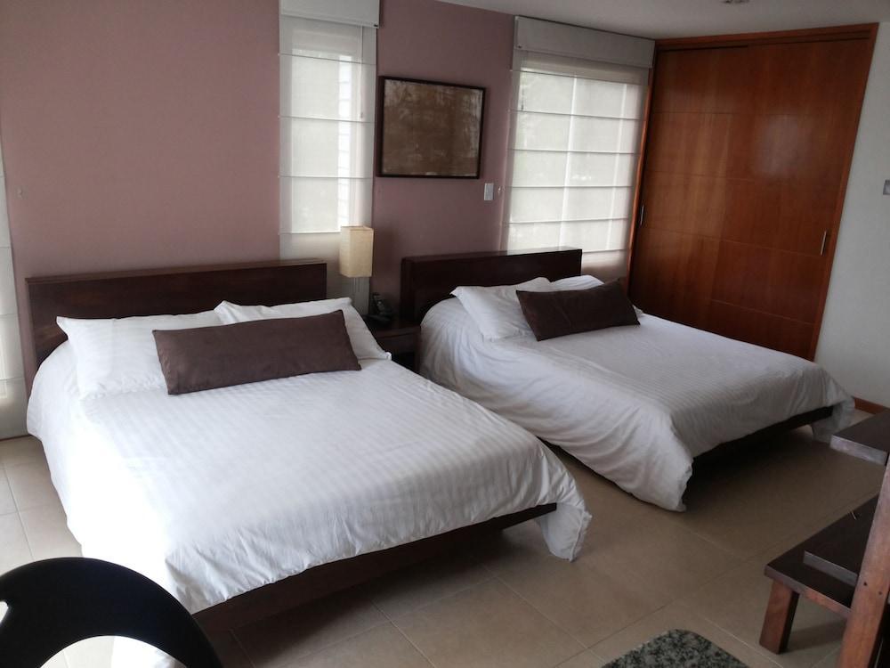 Cyan Suites Poblado By Mde Bnb เมเดยิน ภายนอก รูปภาพ