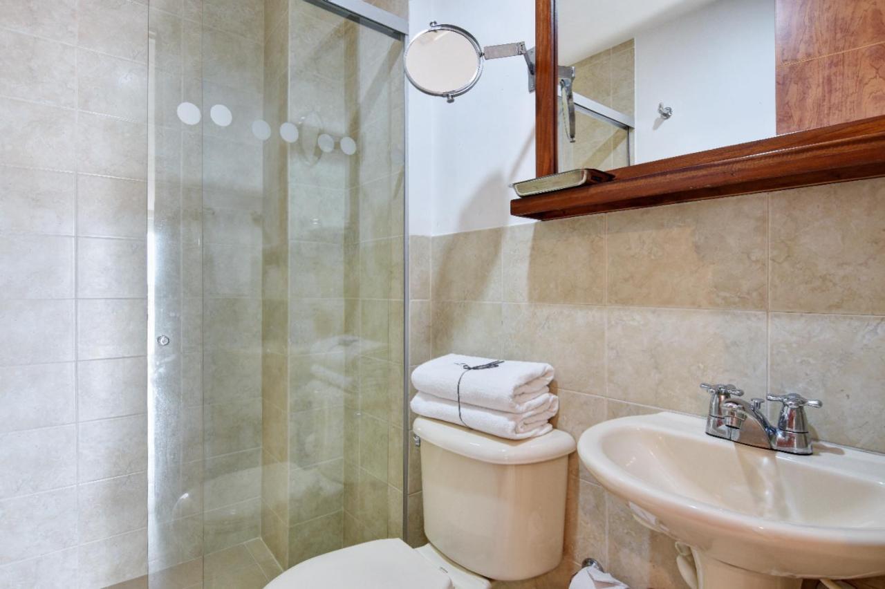 Cyan Suites Poblado By Mde Bnb เมเดยิน ภายนอก รูปภาพ