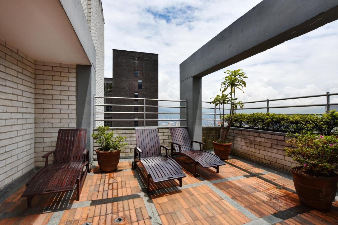 Cyan Suites Poblado By Mde Bnb เมเดยิน ภายนอก รูปภาพ