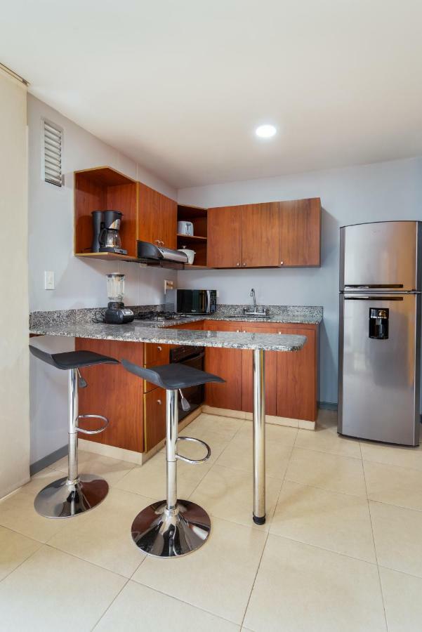 Cyan Suites Poblado By Mde Bnb เมเดยิน ภายนอก รูปภาพ