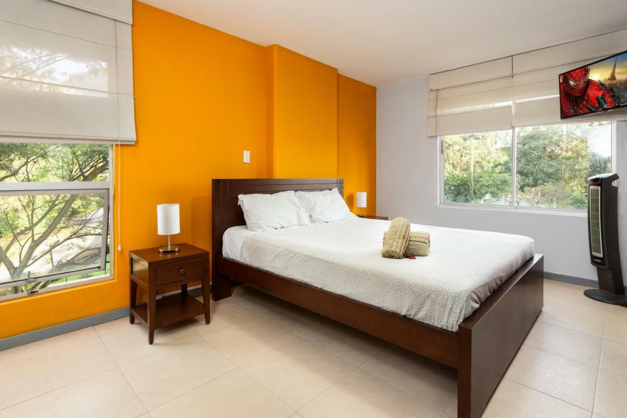 Cyan Suites Poblado By Mde Bnb เมเดยิน ภายนอก รูปภาพ